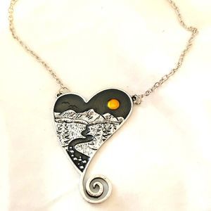 NATURE HEART NECKLACE. HIKING OUTDOORS Wanderlust